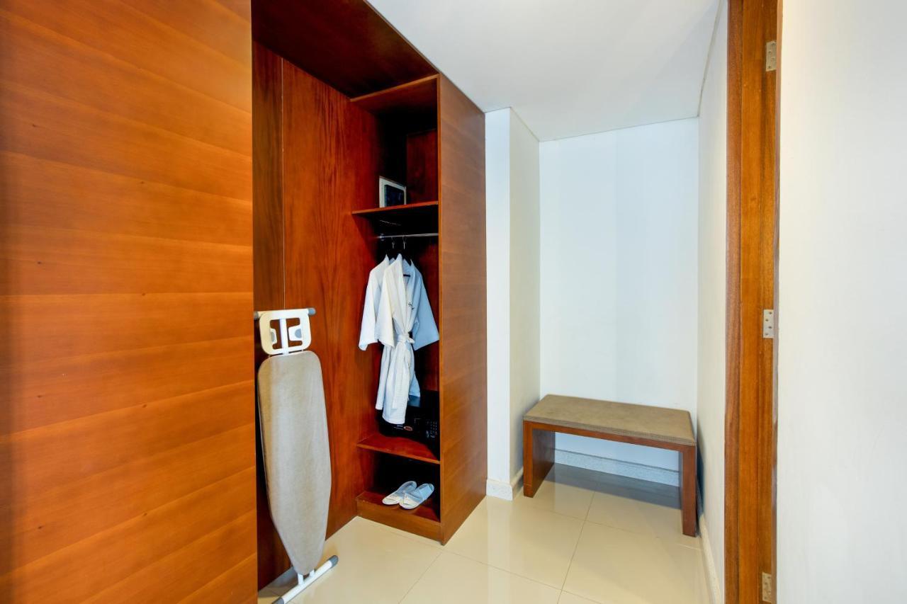 จัมบูลูวุก มาลิโอโบโร โฮเต็ล ยกยาการ์ต้า Hotel ยอกยาการ์ตา ภายนอก รูปภาพ A wardrobe